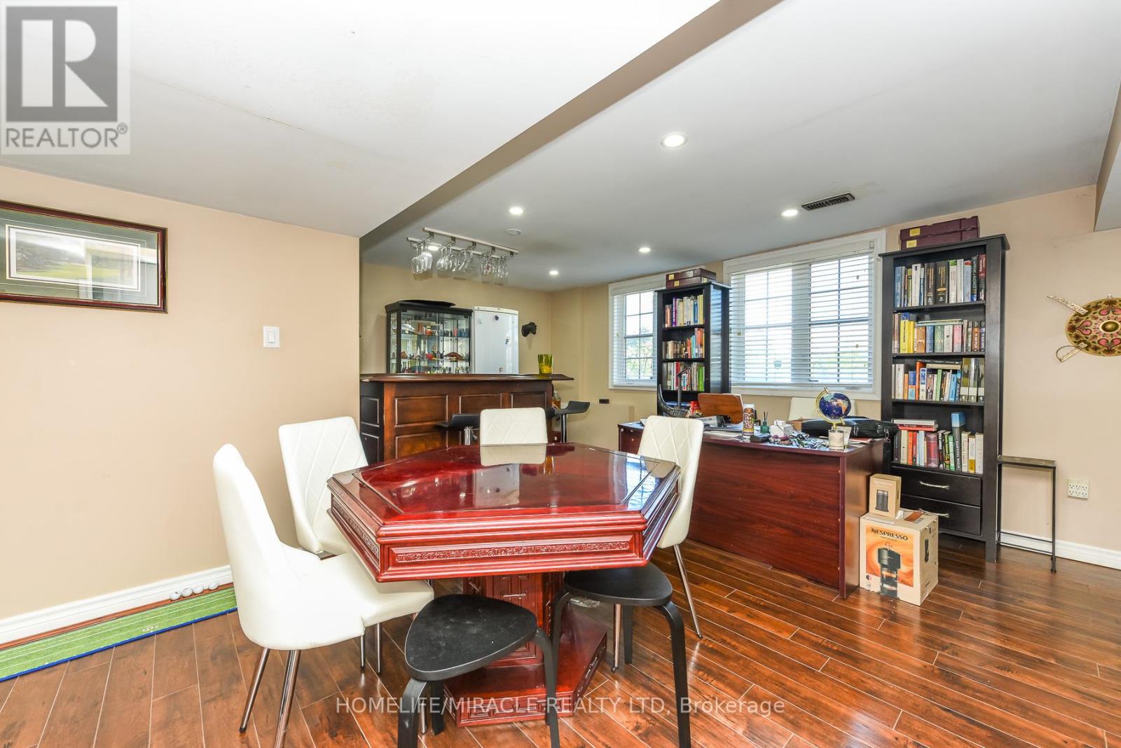 23 ROUNDSTONE DRIVE - 42