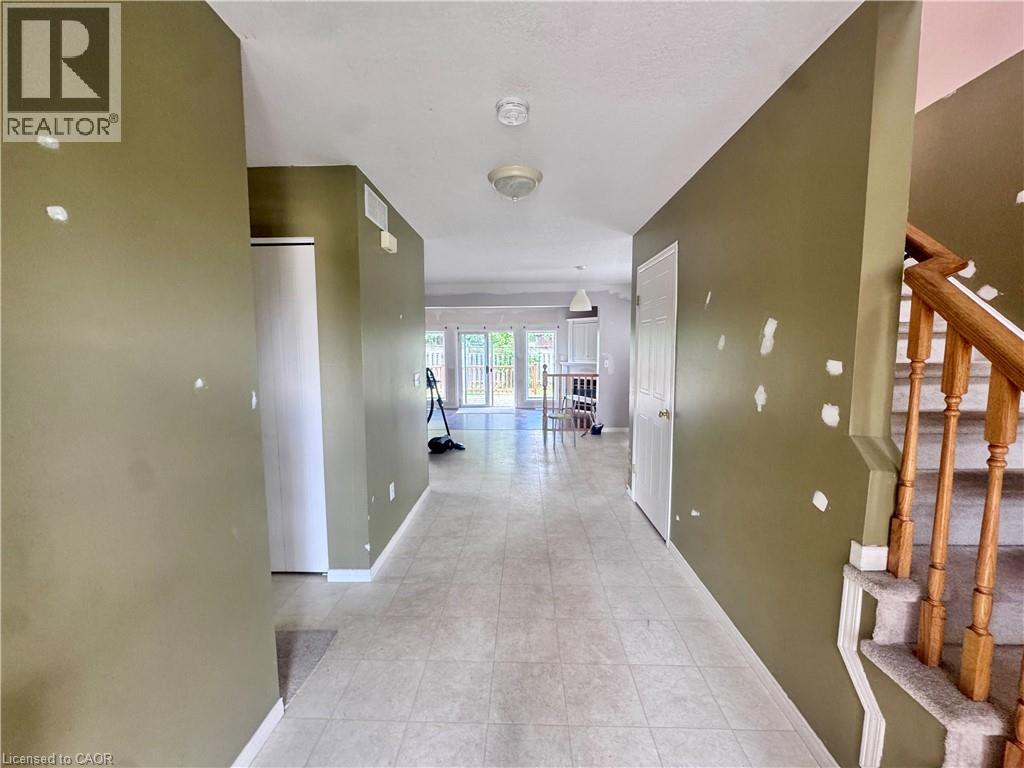 379 HAVENDALE Crescent — photo 3