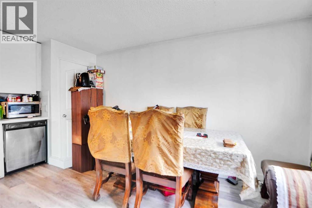 168 Castlebrook Drive NE - 11