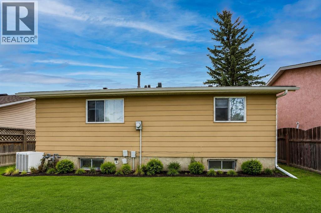 168 Castlebrook Drive NE - 48