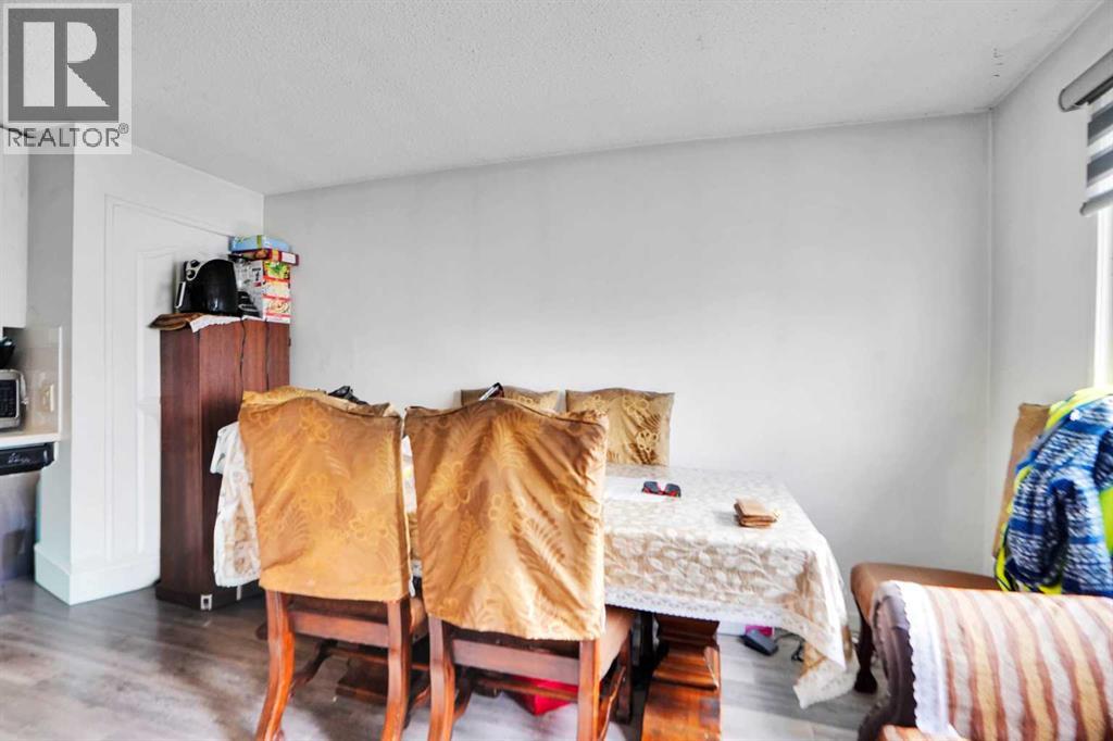 168 Castlebrook Drive NE - 10
