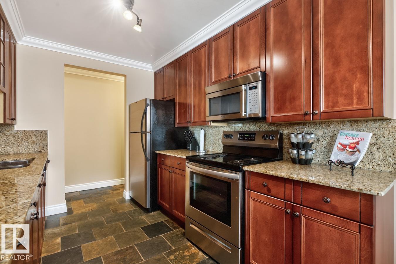 #206 10745 83 AV NW - 10