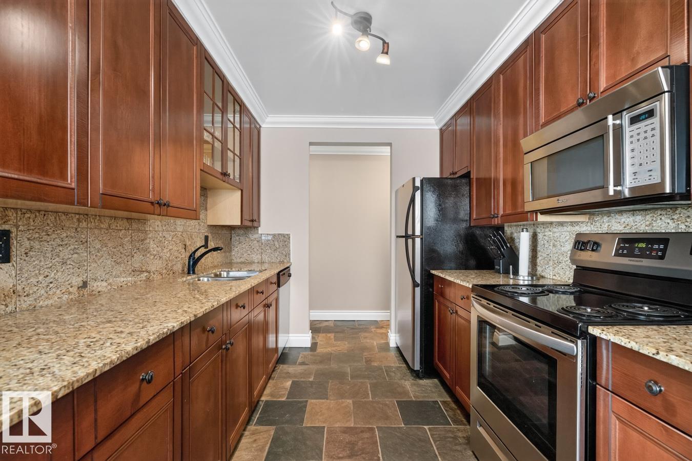 #206 10745 83 AV NW - 11