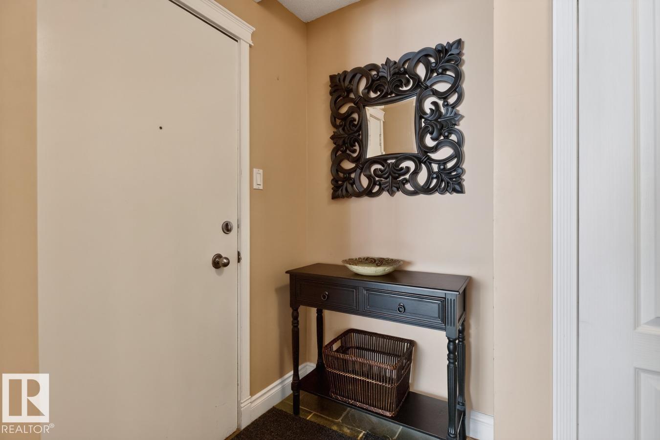 #206 10745 83 AV NW - 3