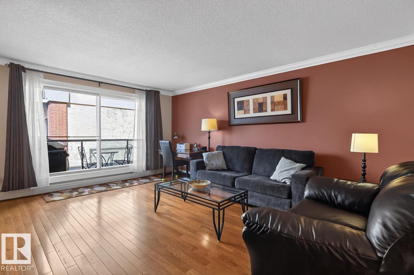 #206 10745 83 AV NW - 4