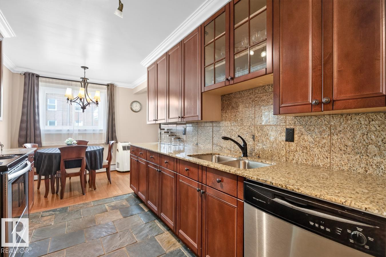 #206 10745 83 AV NW - 9