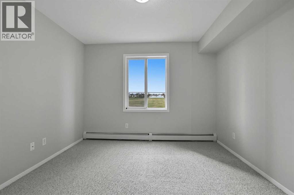 #105 60 Lawford Avenue - 18