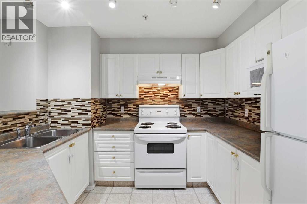 #105 60 Lawford Avenue - 12