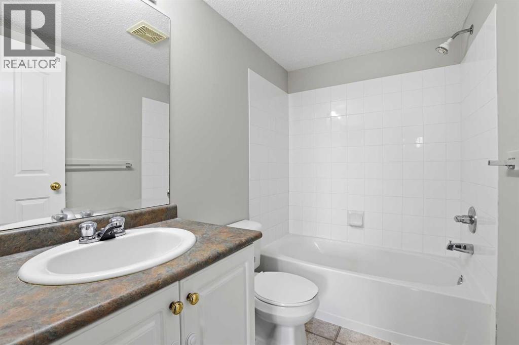 #105 60 Lawford Avenue - 19