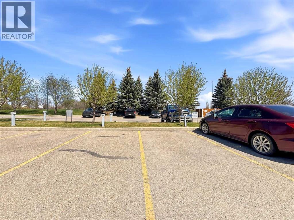 #105 60 Lawford Avenue - 21