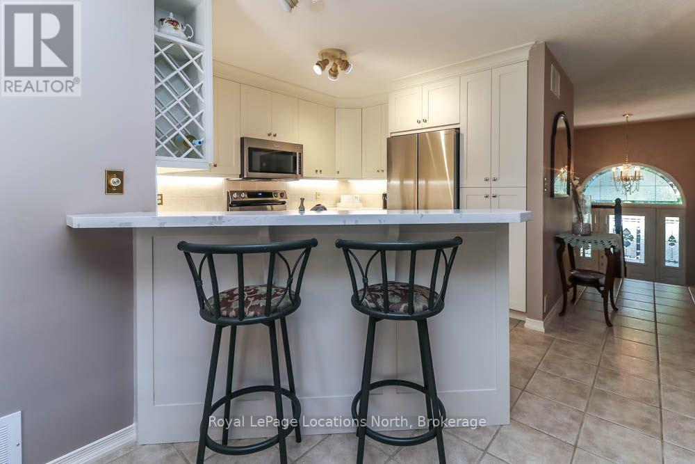 33 BIRCHWOOD TRAIL - 10