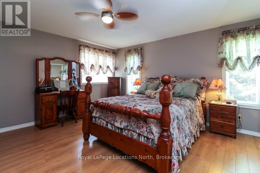 33 BIRCHWOOD TRAIL - 22