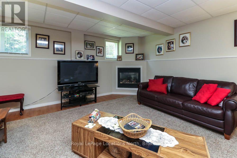 33 BIRCHWOOD TRAIL - 31