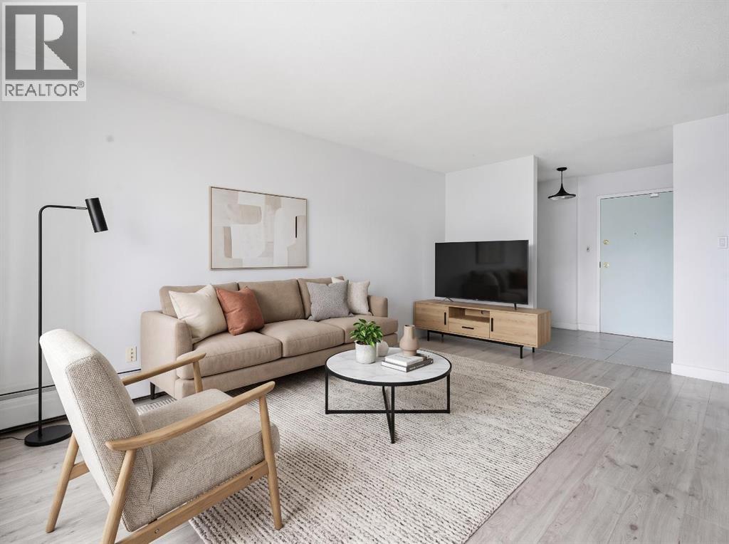 #405 523 15 Avenue SW - 1