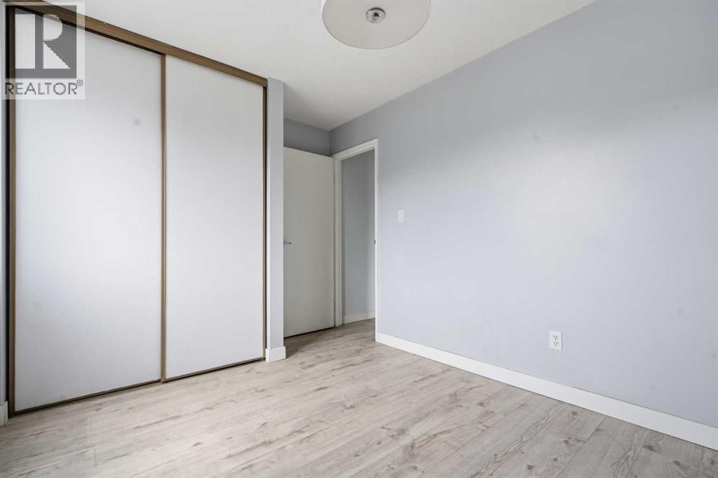 #405 523 15 Avenue SW - 17