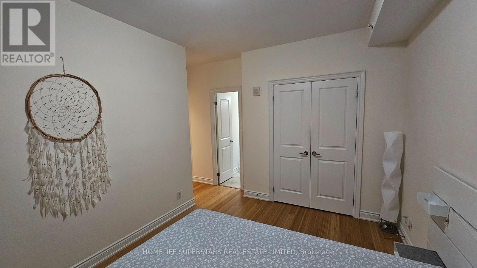#302 205 LAKESHORE ROAD W - 30