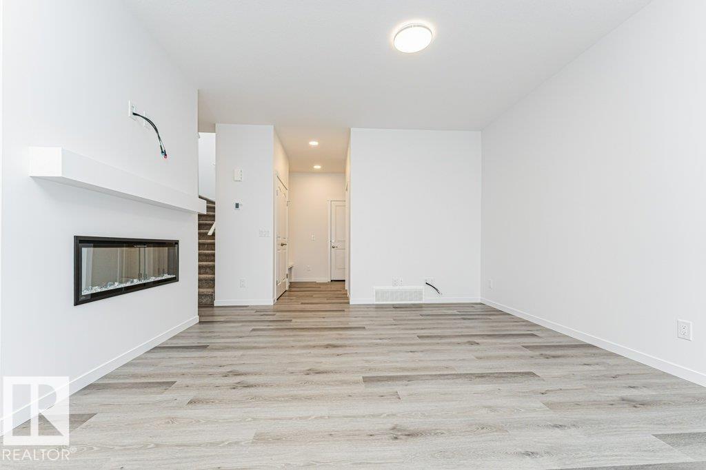 6276 180 AV NW - 14