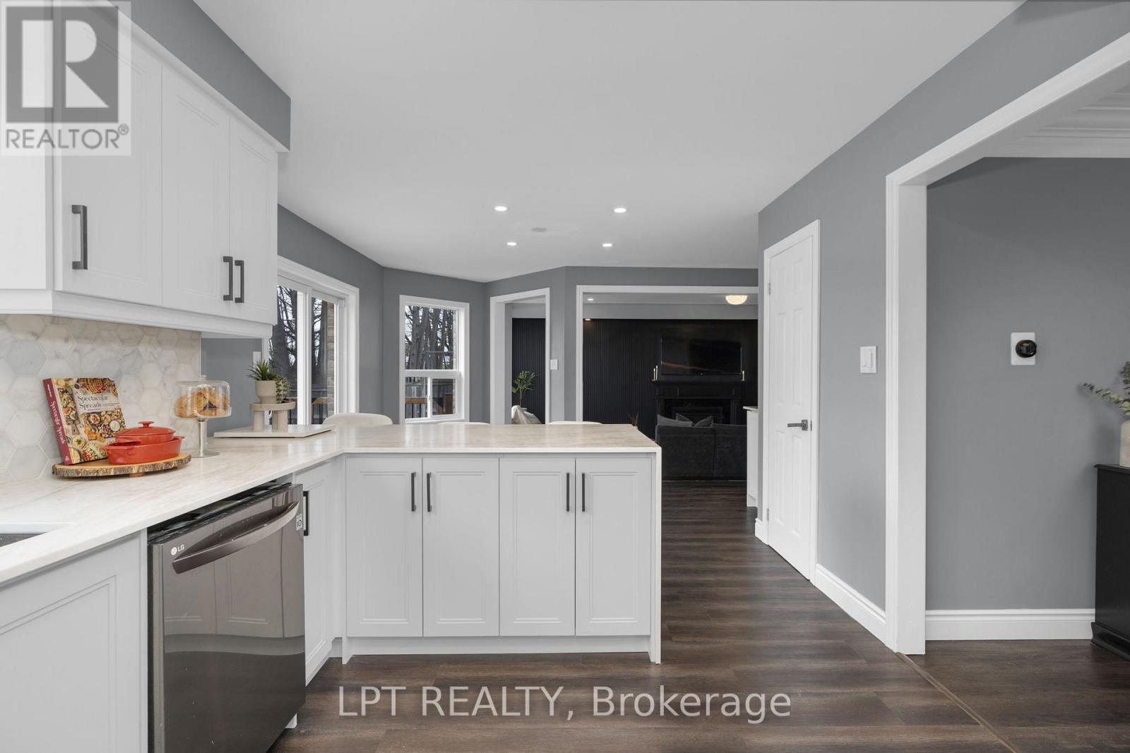 47 NORTHVIEW CRESCENT - 10