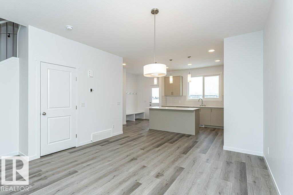 6269 175A AV NW - 13