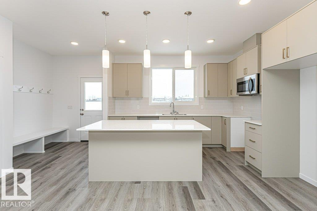 6269 175A AV NW - 14