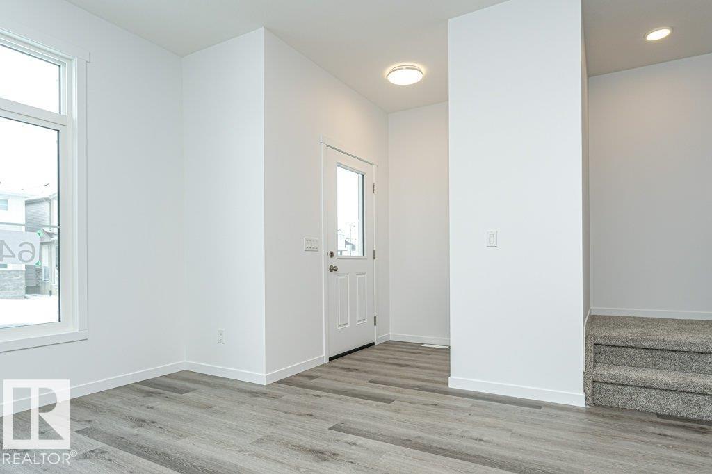 6269 175A AV NW - 4