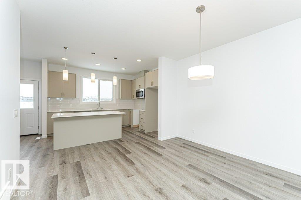 6269 175A AV NW - 8