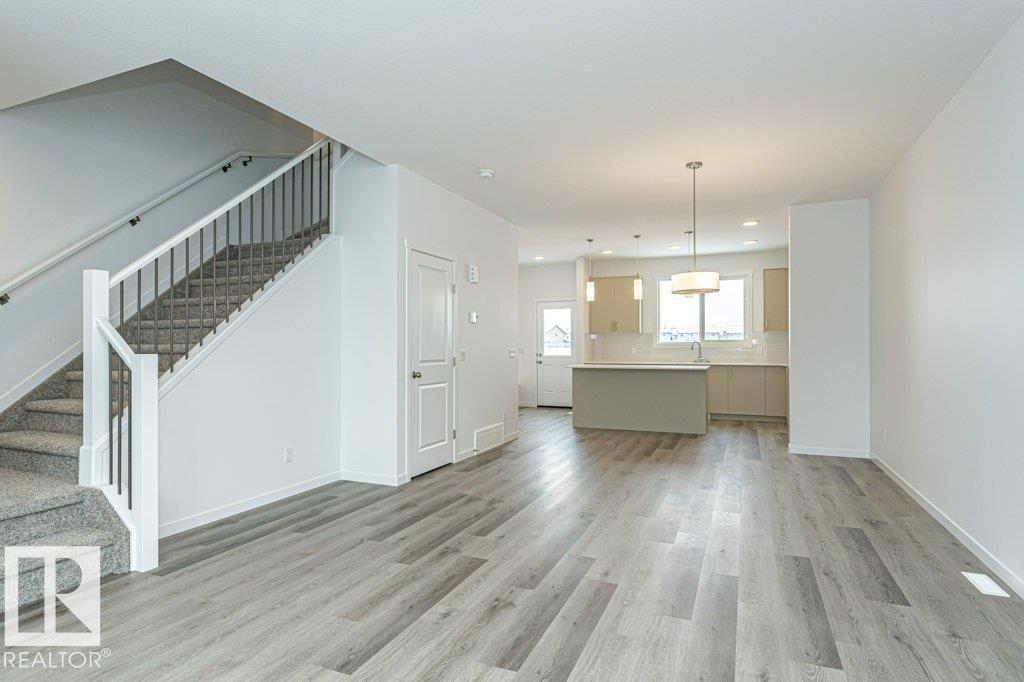6269 175A AV NW - 9