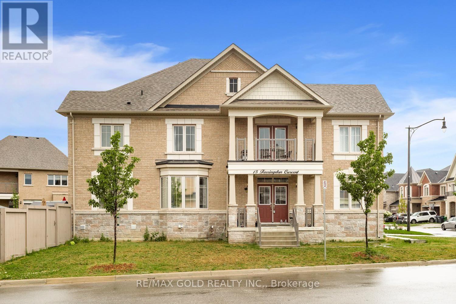 15 FARRINGDON CRESCENT - 2