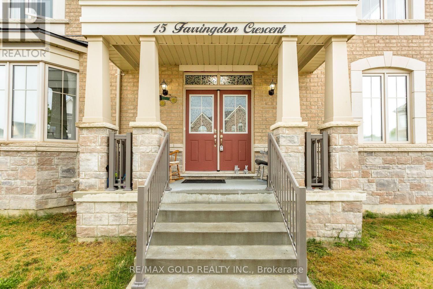 15 FARRINGDON CRESCENT - 5
