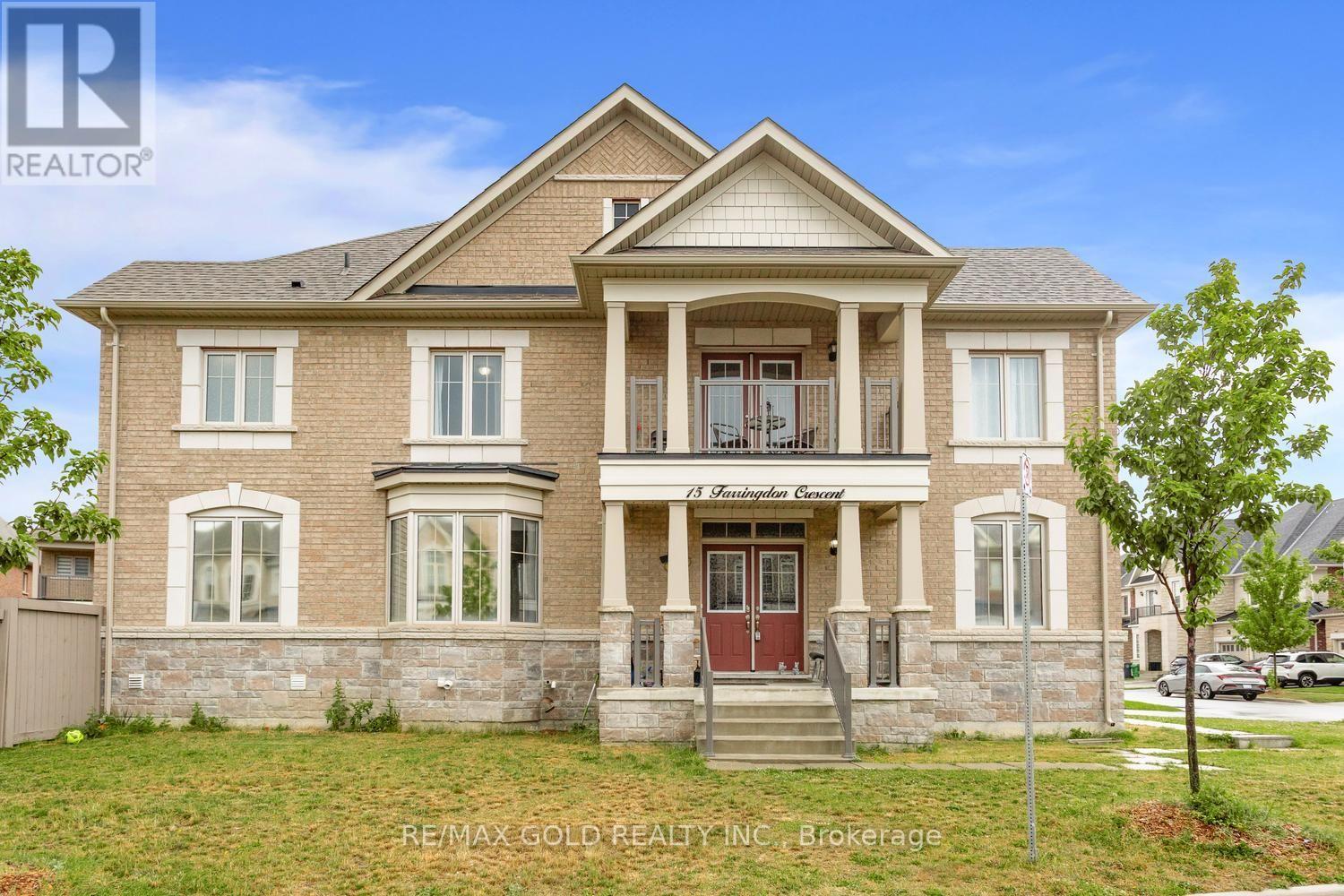 15 FARRINGDON CRESCENT - 4