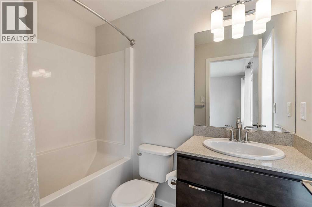 #4 414 Highlands Boulevard W - 19