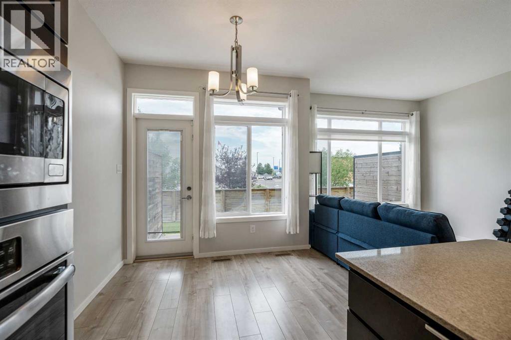 #4 414 Highlands Boulevard W - 12