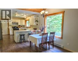 1018 Bertha Ave, Gabriola Island, BC V0R1X3 Photo 11