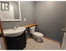 1018 Bertha Ave, Gabriola Island, BC V0R1X3 Photo 15