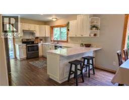 1018 Bertha Ave, Gabriola Island, BC V0R1X3 Photo 9