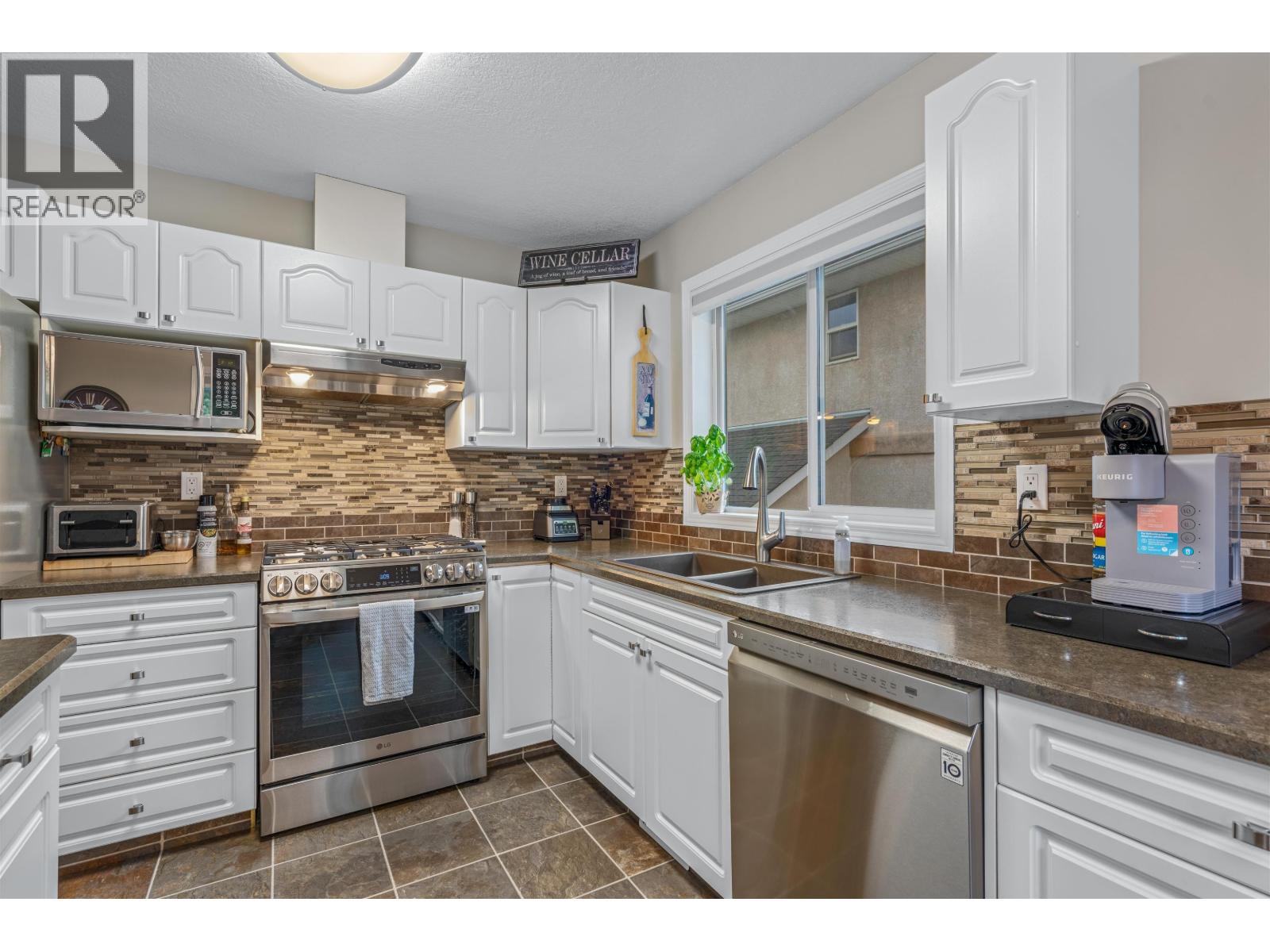 3110 VISTA VIEW ROAD - Image 4