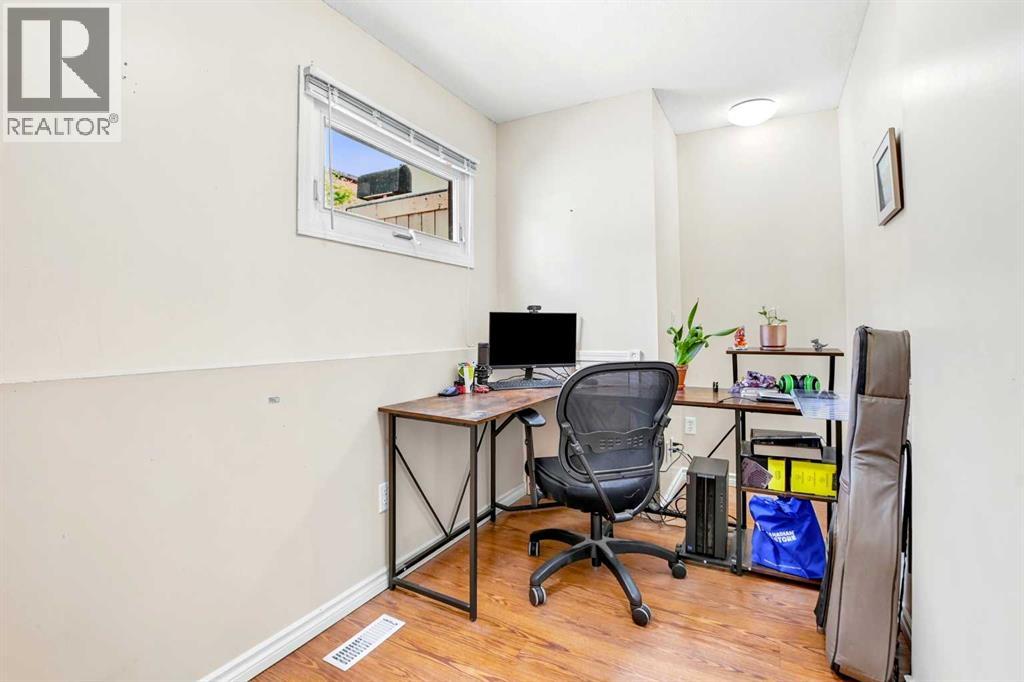 10 Opal Close - 24