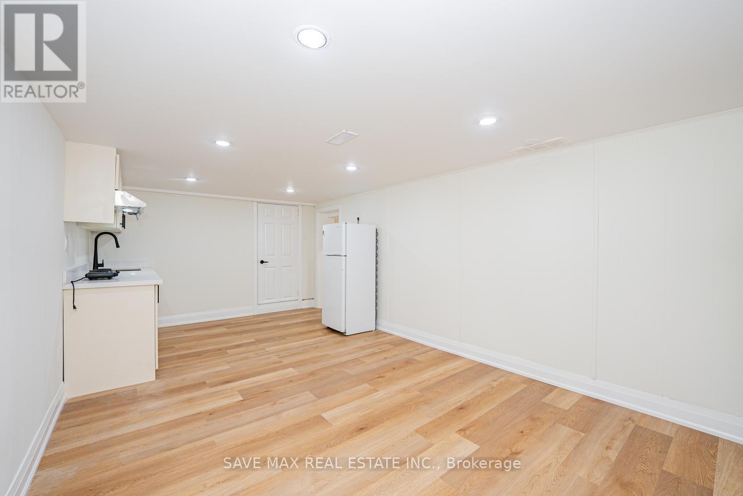 191 CLARK AVENUE - 35