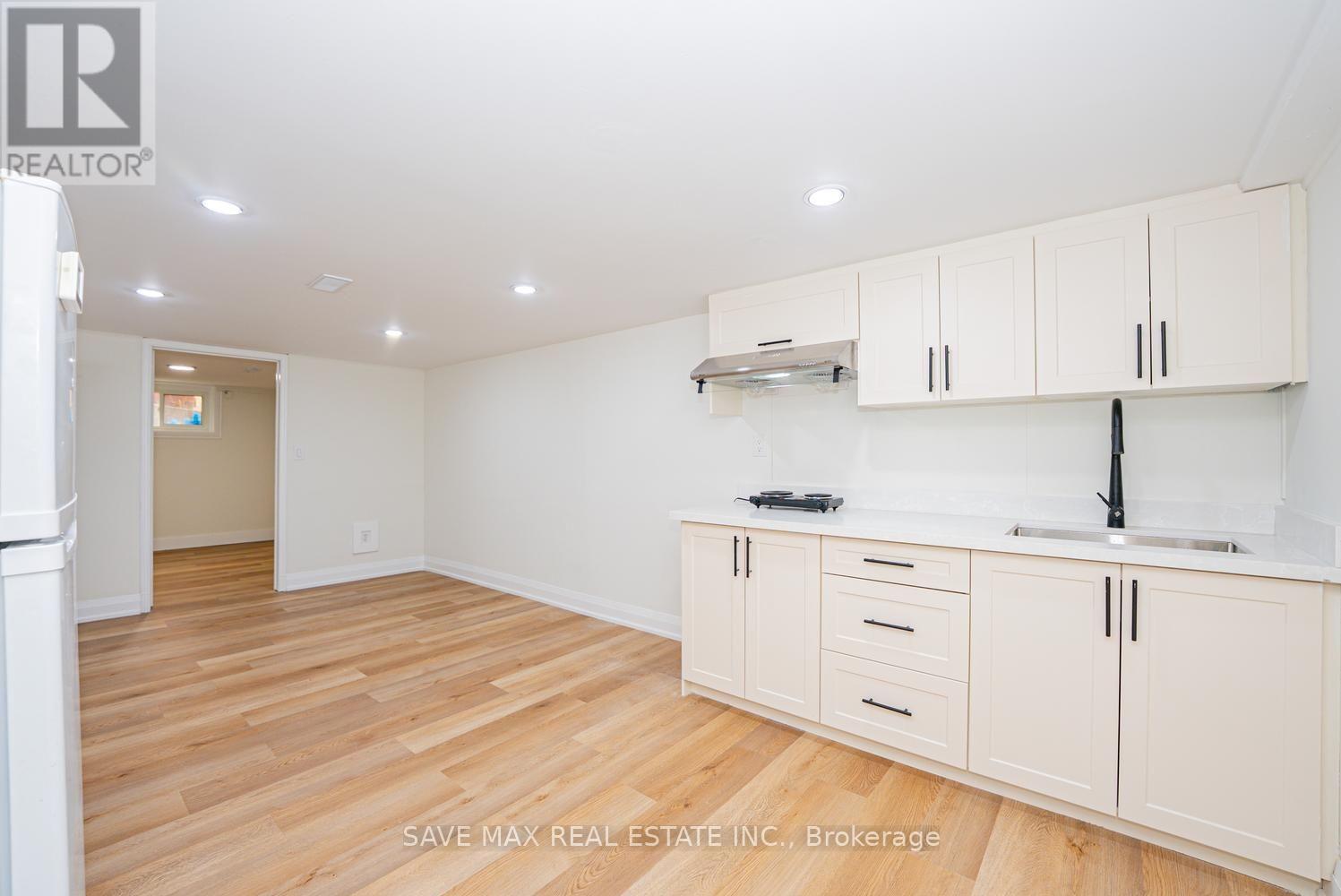 191 CLARK AVENUE - 32