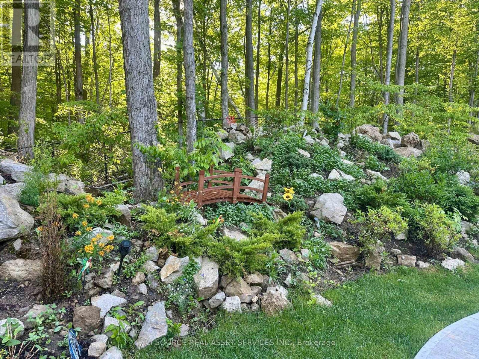 13 TIMBERRUN COURT - 30