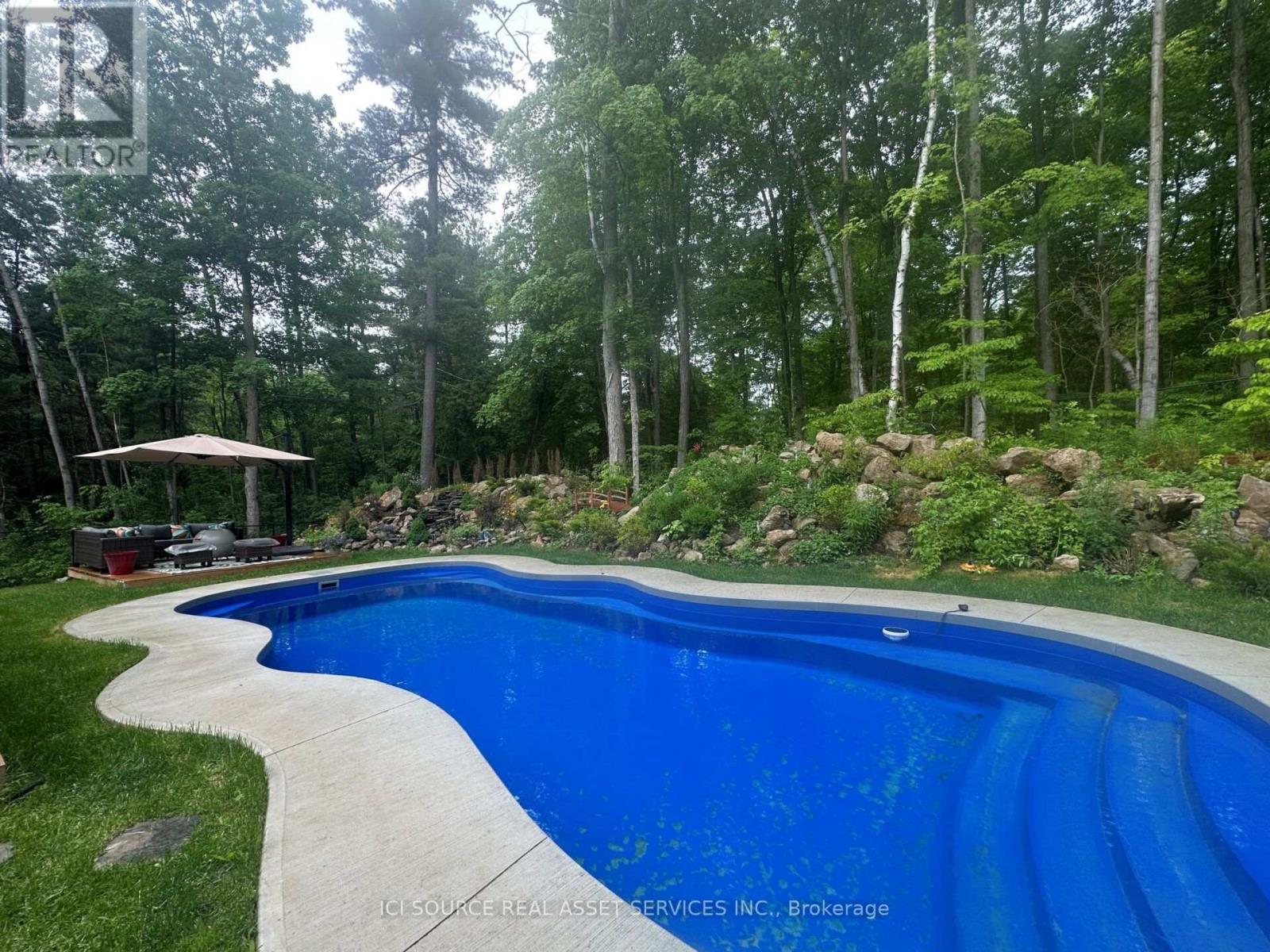 13 TIMBERRUN COURT - 35