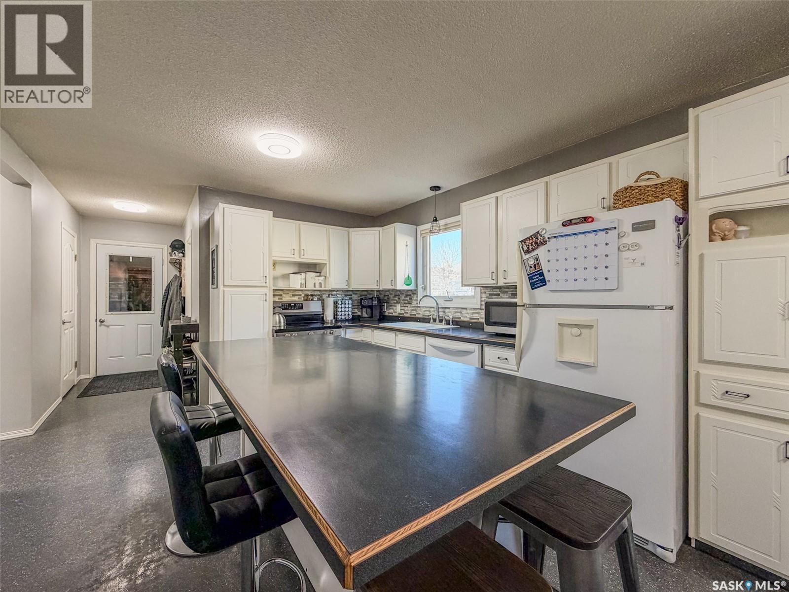 405 5th STREET E - 26