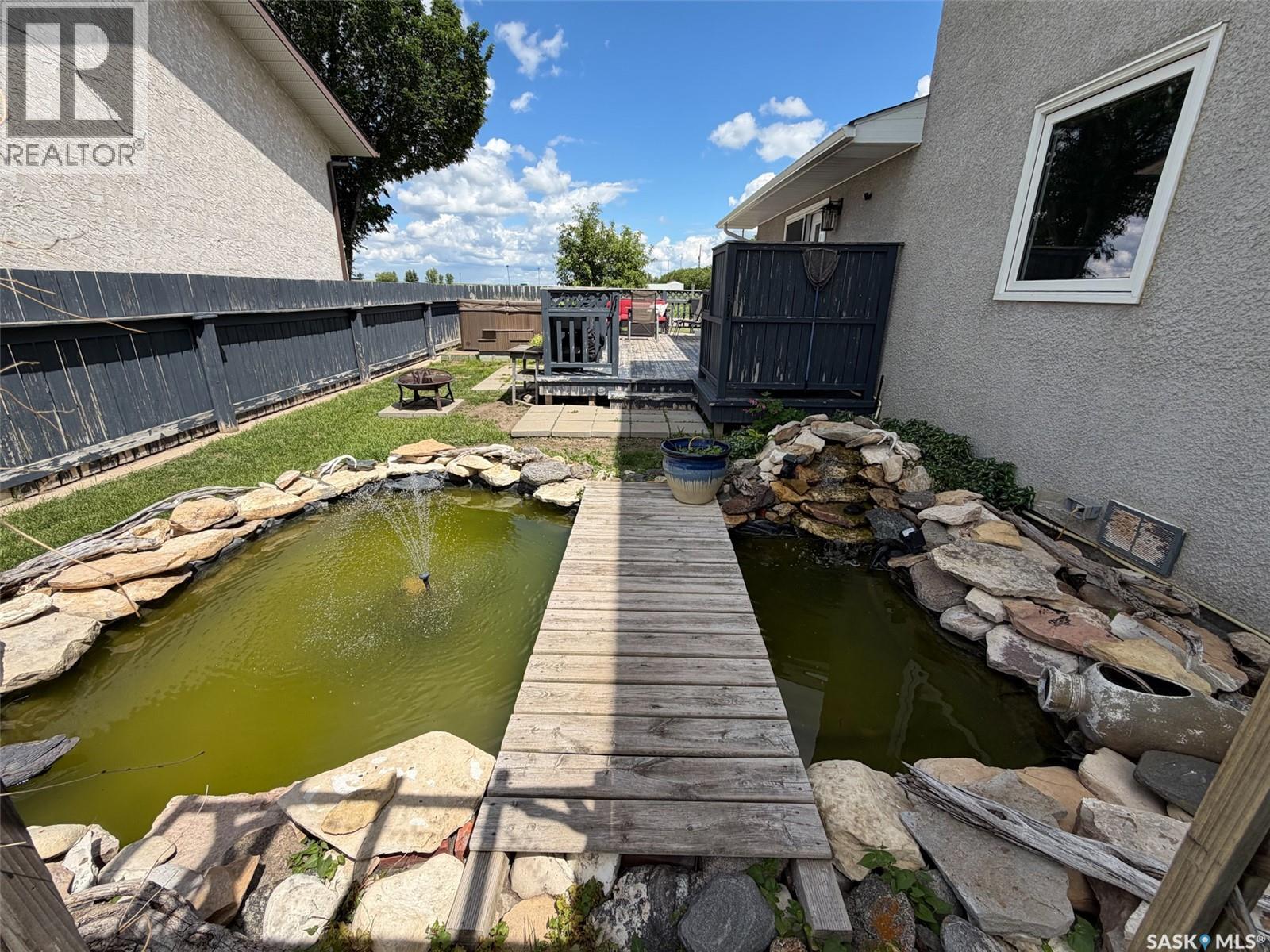 405 5th STREET E - 50