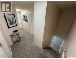 Dining nook - 405 5th Street E, Shaunavon, SK S0N2M0 Photo 10