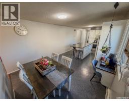 405 5th Street E, Shaunavon, SK S0N2M0 Photo 29