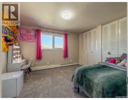 405 5th Street E, Shaunavon, SK S0N2M0 Photo 20