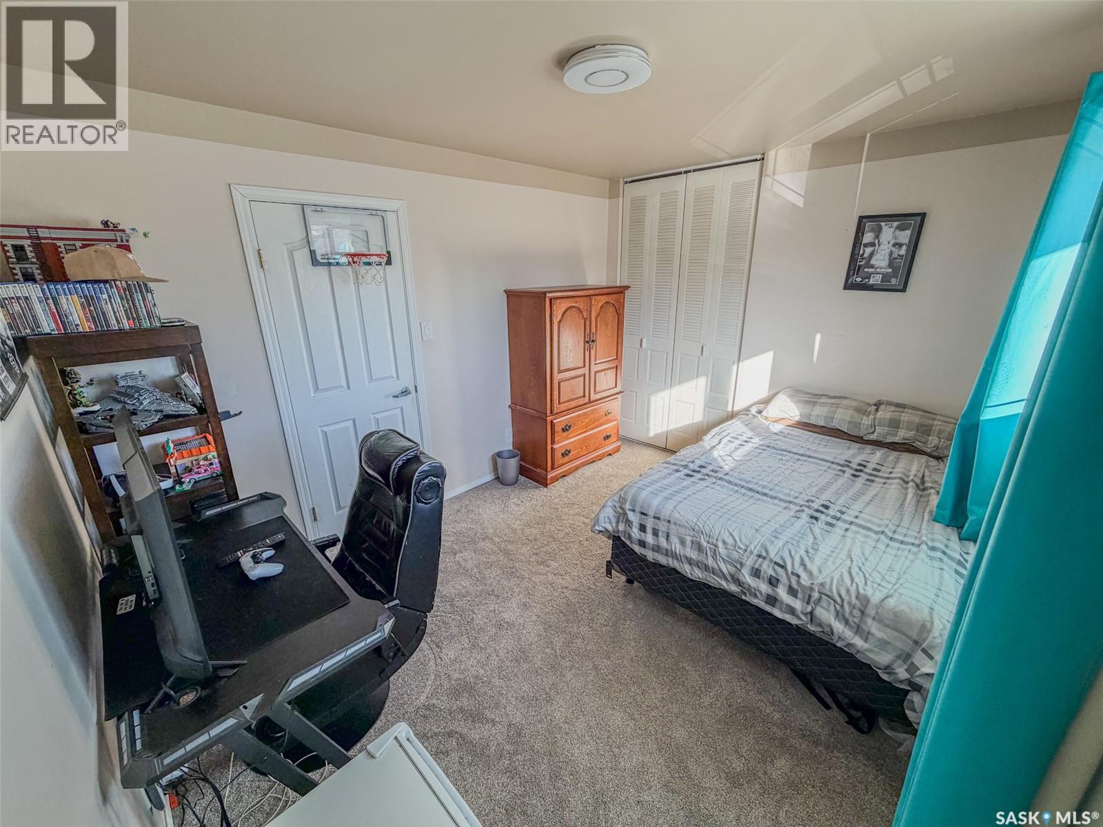 405 5th STREET E - 17