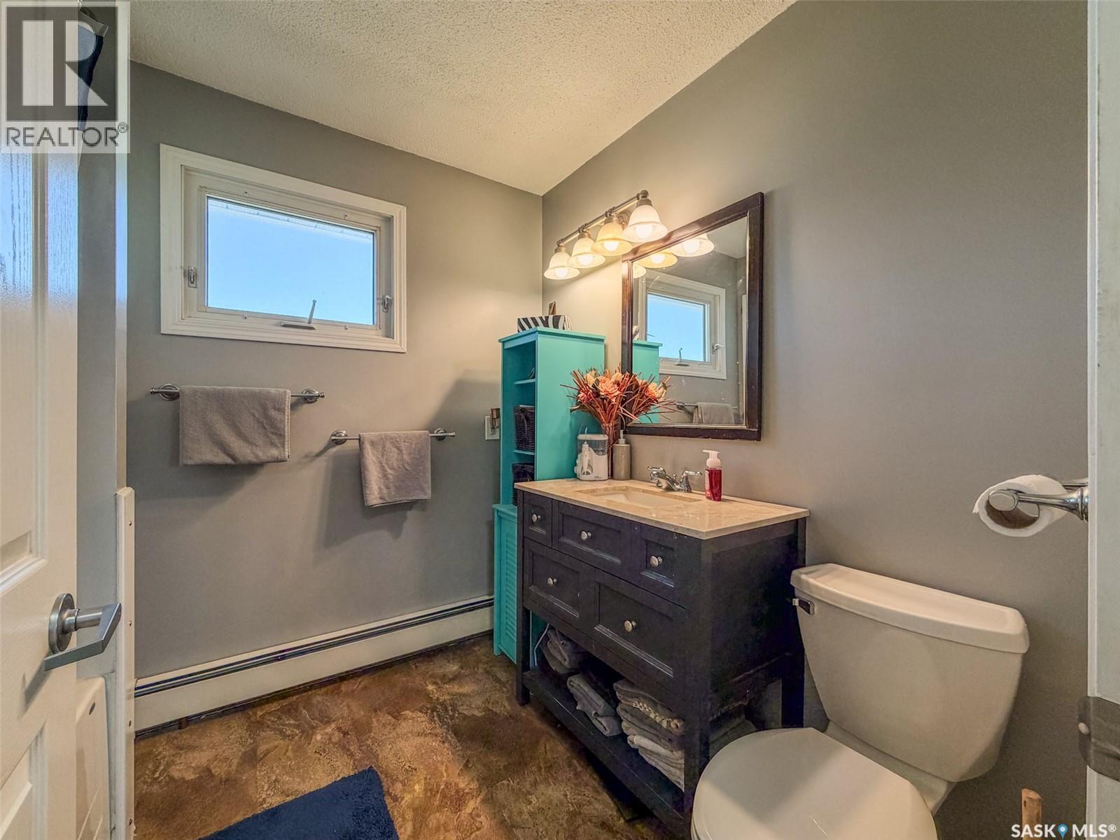 405 5th STREET E - 18