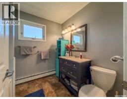405 5th Street E, Shaunavon, SK S0N2M0 Photo 18