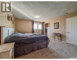405 5th Street E, Shaunavon, SK S0N2M0 Photo 15
